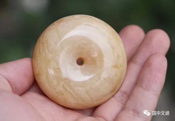 琥珀原石蜜蠟值錢(qián)嗎_琥珀蜜蠟原石_琥珀原石蜜蠟圖片
